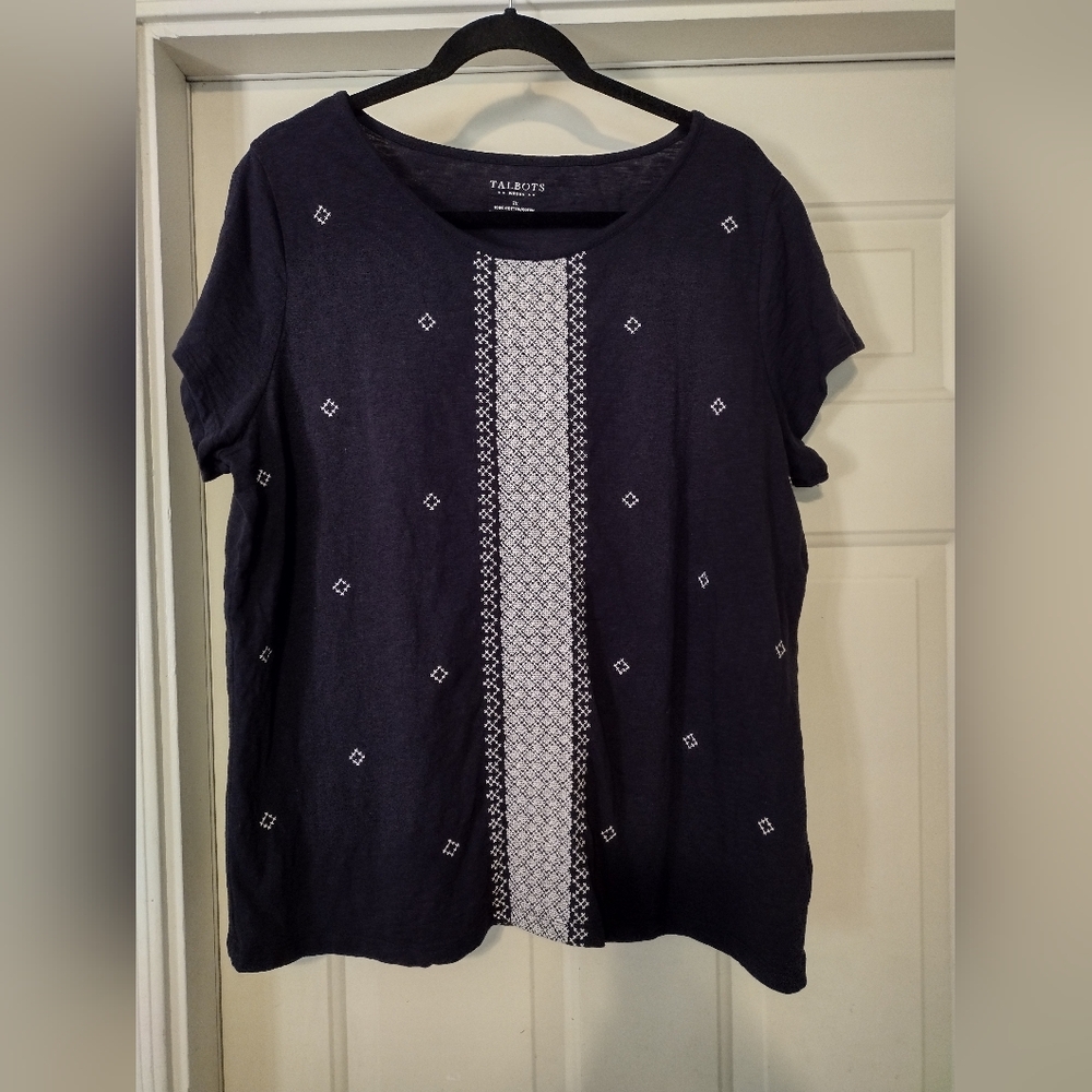 Talbots Women's Navy And White Embroidered Women's Top Size 1X